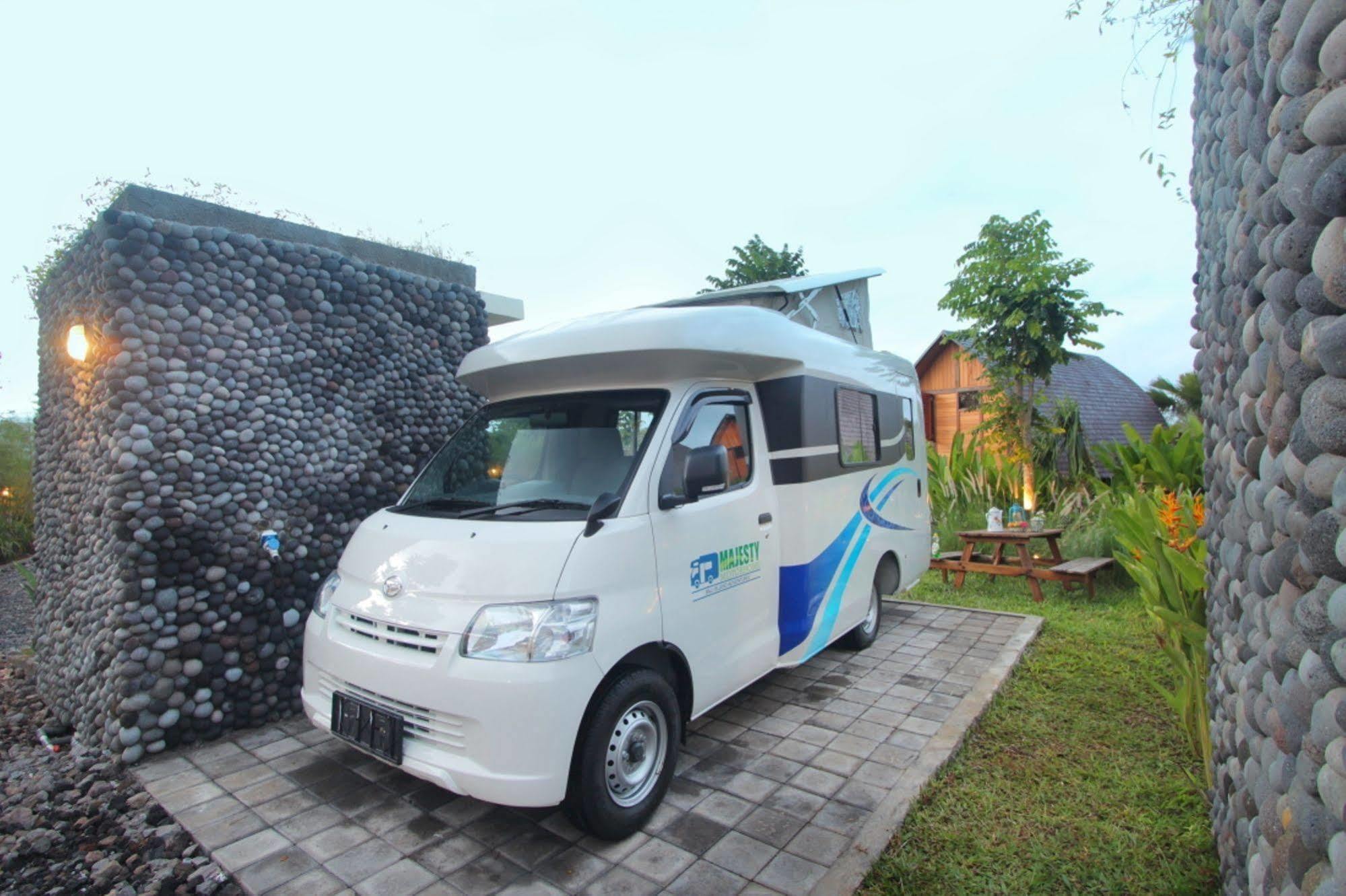 The Kirana Ungasan Villa Jimbaran Eksteriør billede