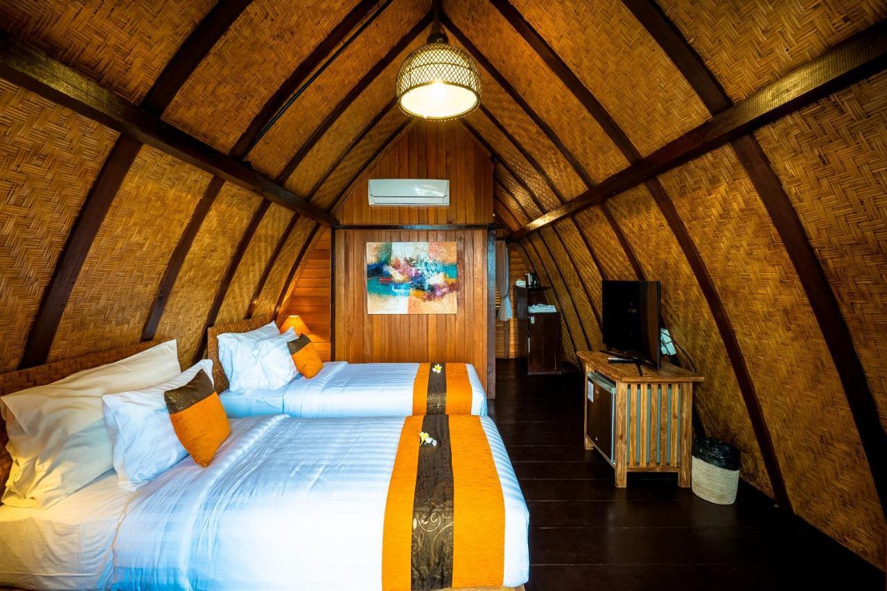 The Kirana Ungasan Villa Jimbaran Eksteriør billede