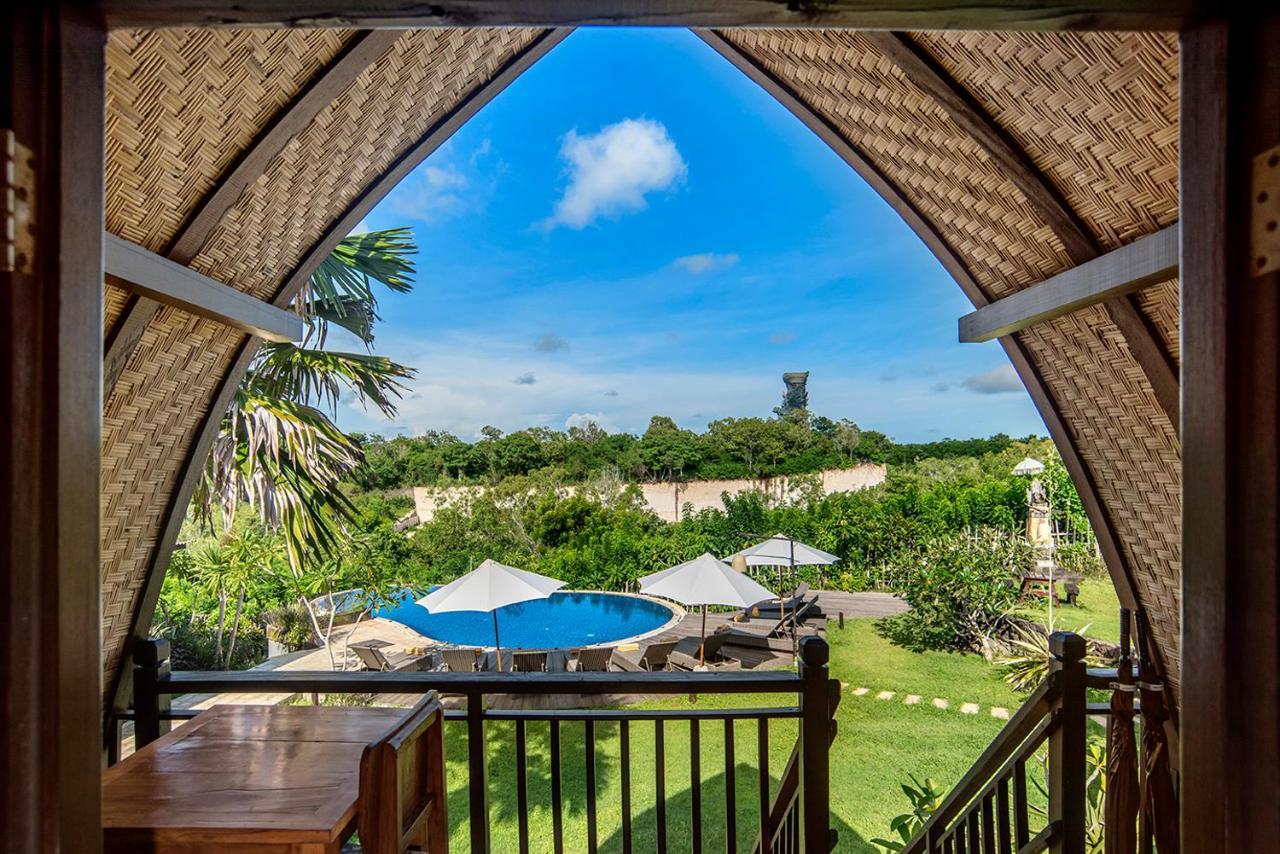 The Kirana Ungasan Villa Jimbaran Eksteriør billede